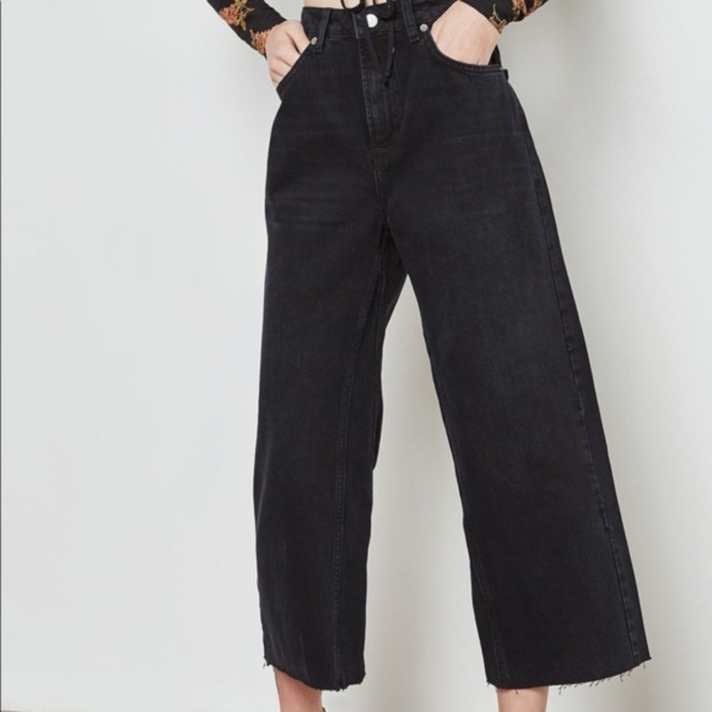 Topshop Moto Wide Leg Raw Hem Jeans 30/32